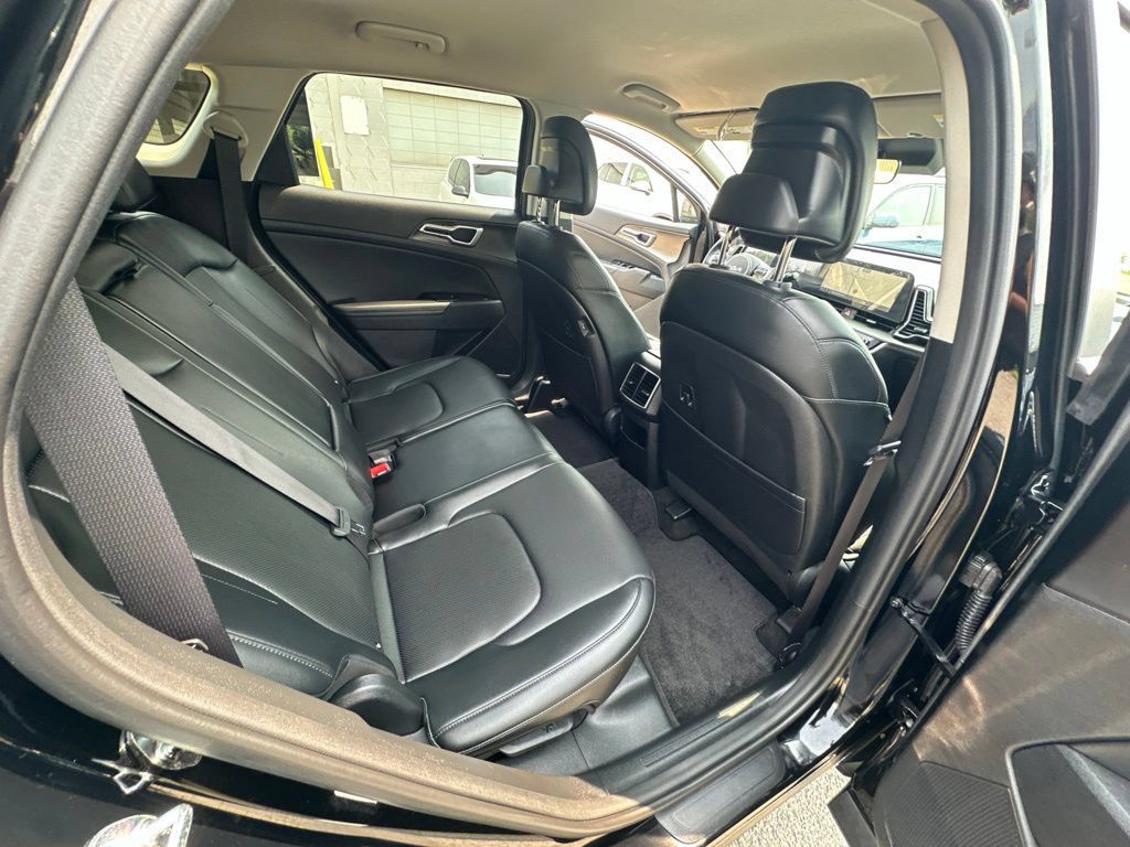 Used 2024 Kia Sportage EX AWD/4WD image 34
