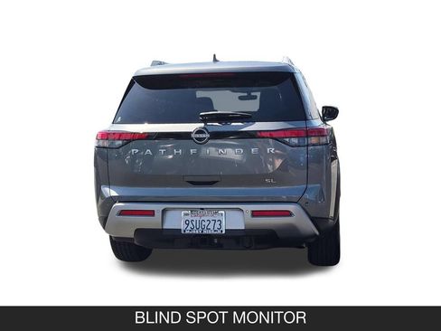 Used 2025 Nissan Pathfinder SL w/ SL Premium Package FWD image 8