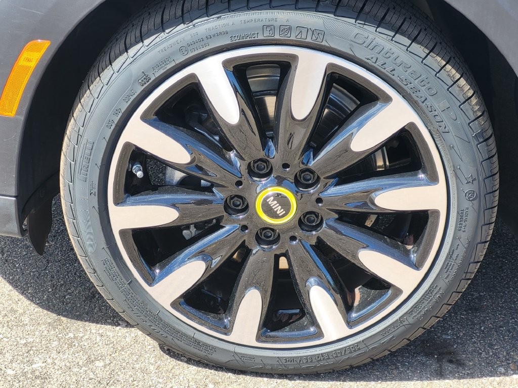 Used 2024 MINI Cooper SE FWD image 5