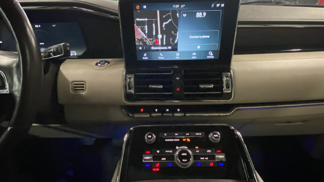 Used 2021 Lincoln Navigator L Reserve w/ Luxury Package AWD/4WD image 13
