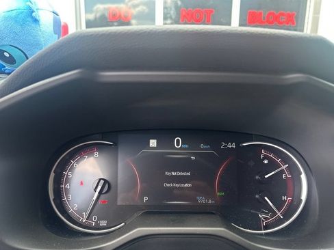 Used 2025 Toyota RAV4 XLE w/ Weather Package AWD/4WD image 10