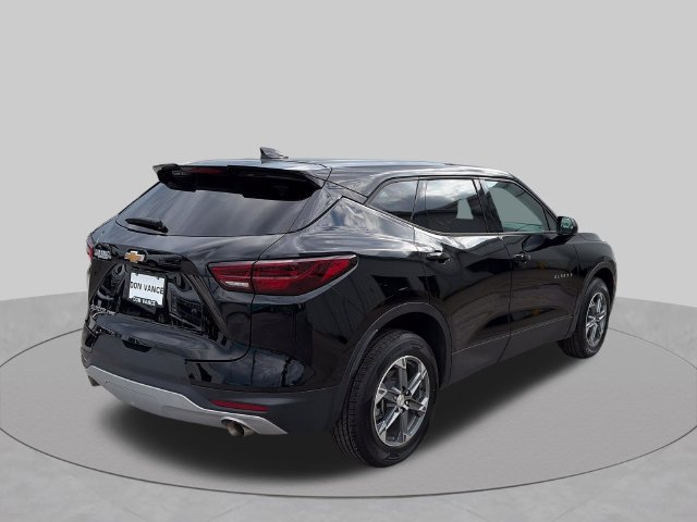 Used 2025 Chevrolet Blazer LT AWD/4WD image 5