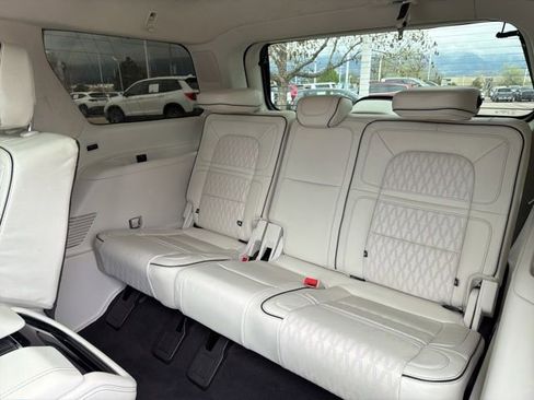 Used 2020 Lincoln Navigator Black Label w/ Cargo Convenience Package AWD/4WD image 18