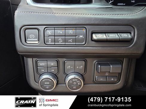 Used 2024 GMC Yukon Denali Ultimate AWD/4WD image 13