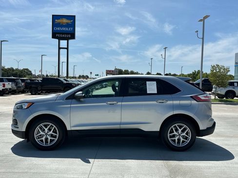 Used 2024 Ford Edge SEL AWD/4WD image 2