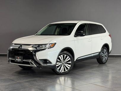 Used 2019 Mitsubishi Outlander SE