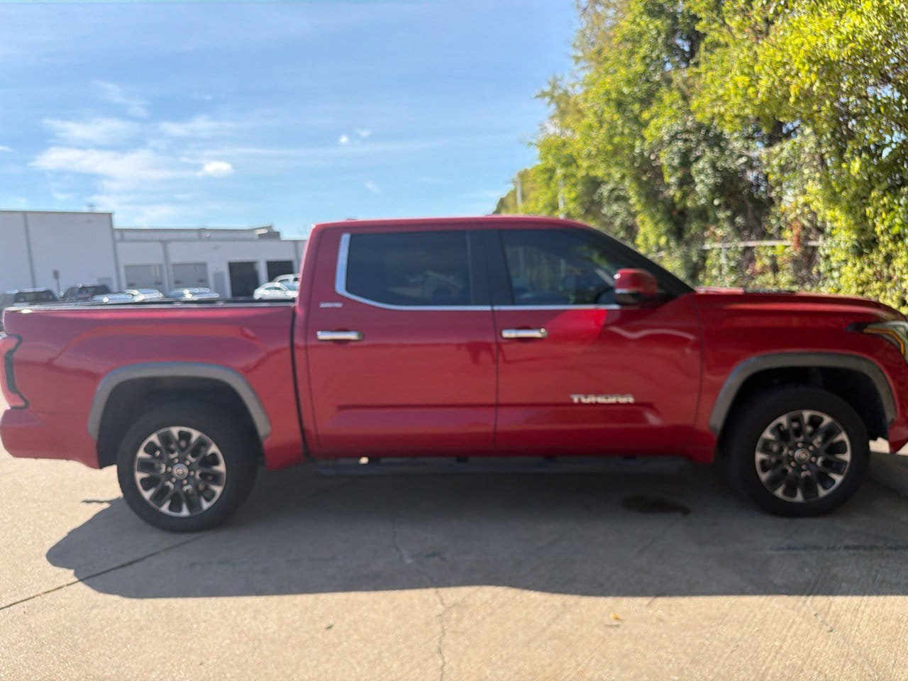 Used 2024 Toyota Tundra Limited AWD/4WD image 4