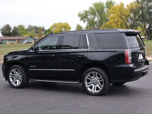 Used 2018 GMC Yukon SLT w/ Premium Edition image 8