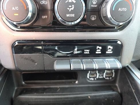 Used 2021 RAM 1500 Laramie AWD/4WD image 8