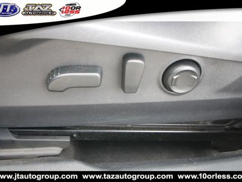 Used 2024 Subaru Outback Premium AWD/4WD image 11