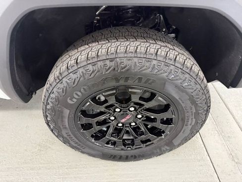 New 2026 GMC Canyon Elevation image 4