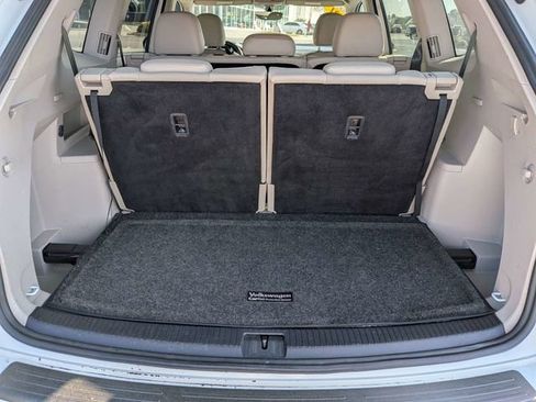 Used 2021 Volkswagen Atlas SE w/ Towing Package image 6