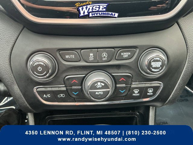 Used 2019 Jeep Cherokee Limited AWD/4WD image 26
