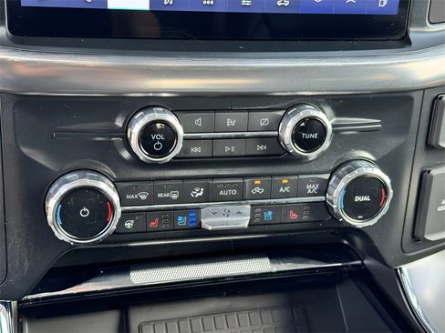 Used 2022 Ford F150 Lariat w/ Equipment Group 502A High image 22