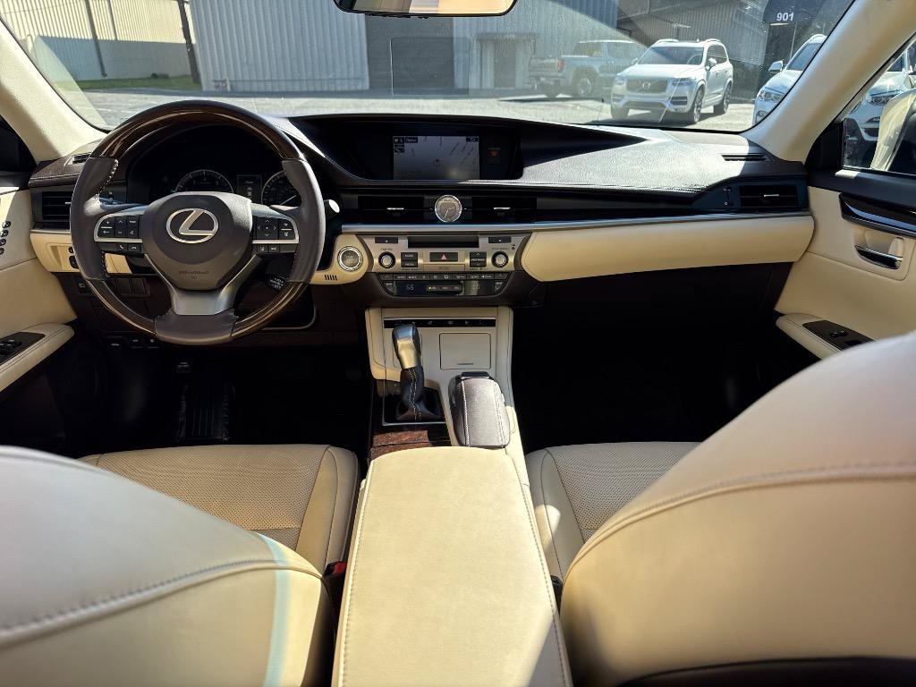 Used 2016 Lexus ES 350 FWD image 5