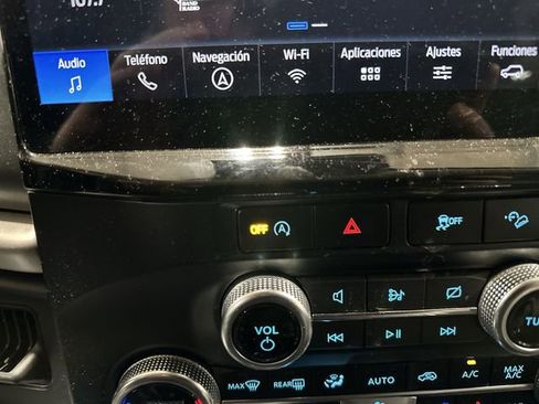 Used 2024 Ford Expedition Max XLT image 31