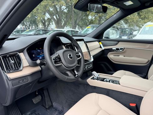 New 2026 Volvo XC90 T8 Plus image 11