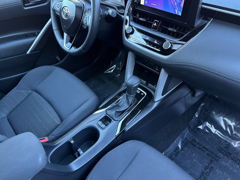 Certified 2025 Toyota Corolla Cross SE image 15