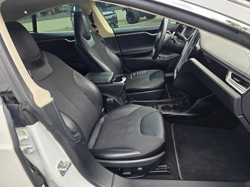 Used 2013 Tesla Model S image 17