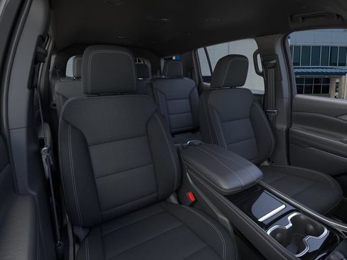New 2026 Chevrolet Traverse LT w/ Driver Confidence Package FWD image 16