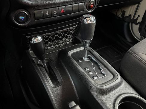 Used 2017 Jeep Wrangler Unlimited Sport w/ Connectivity Group image 30