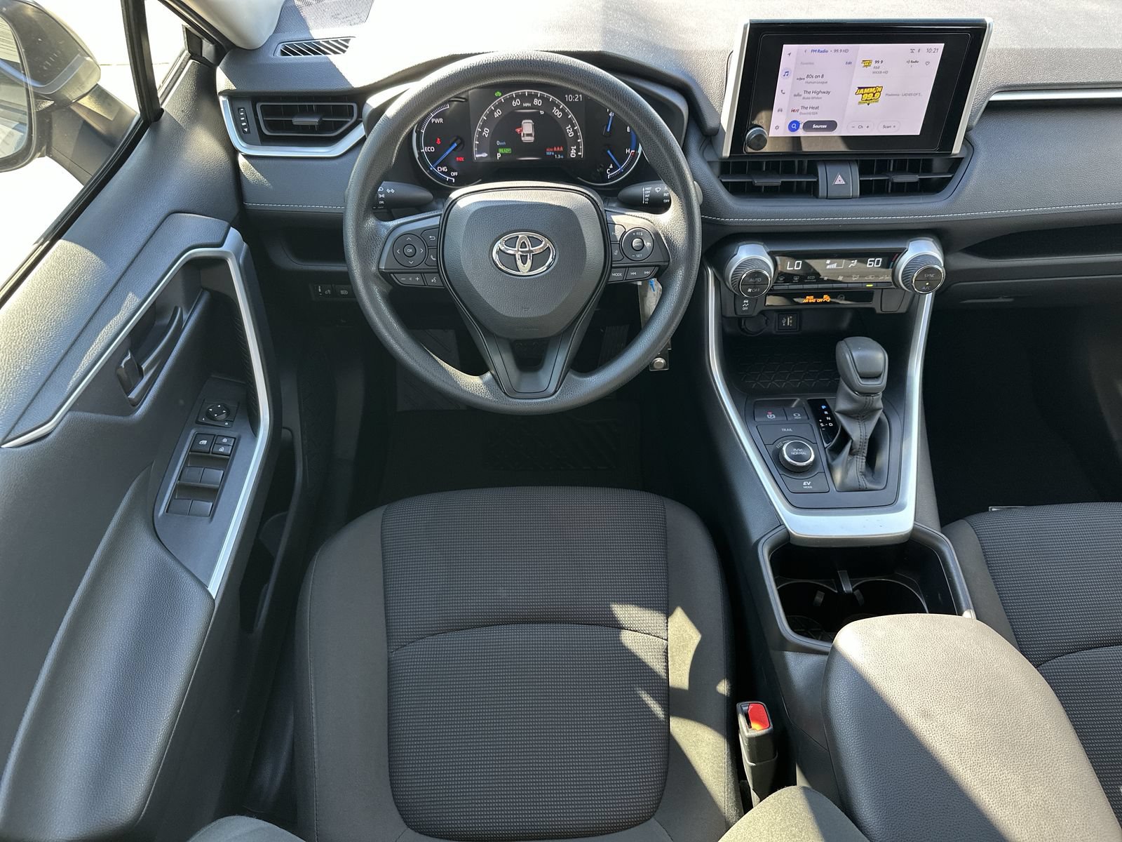 Used 2025 Toyota RAV4 LE AWD/4WD image 17
