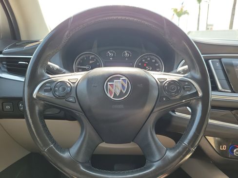 Used 2020 Buick Enclave Essence FWD image 27