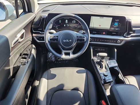 Used 2024 Kia Sportage EX FWD image 11