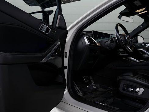 Used 2024 BMW X6 M60i image 26