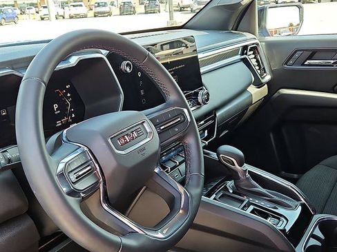Used 2025 GMC Canyon Elevation w/ Convenience Package RWD image 12