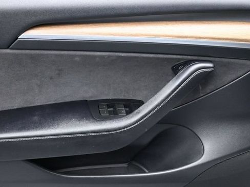 Used 2023 Tesla Model 3 Standard Range RWD image 7