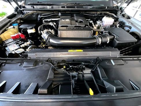 Used 2023 Nissan Frontier PRO-4X w/ Pro-4X Premium Package image 31