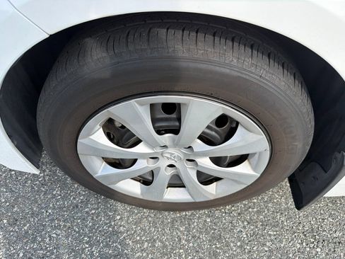 Used 2024 Toyota Corolla LE FWD image 13