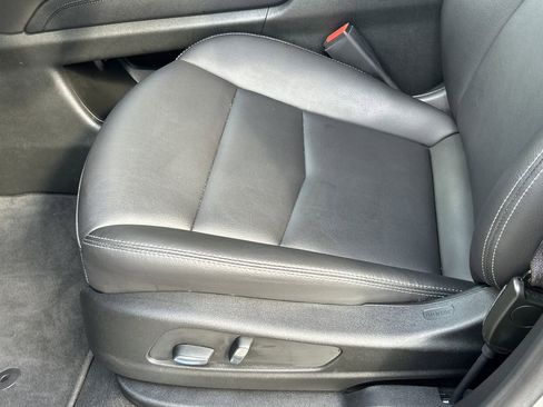 Certified 2025 Cadillac XT5 Luxury image 20