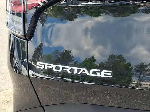 Certified 2023 Kia Sportage EX AWD/4WD image 16