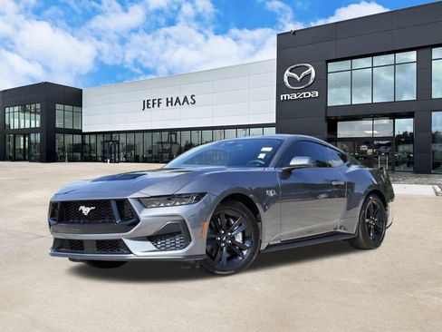 Used 2026 Ford Mustang GT RWD image 1