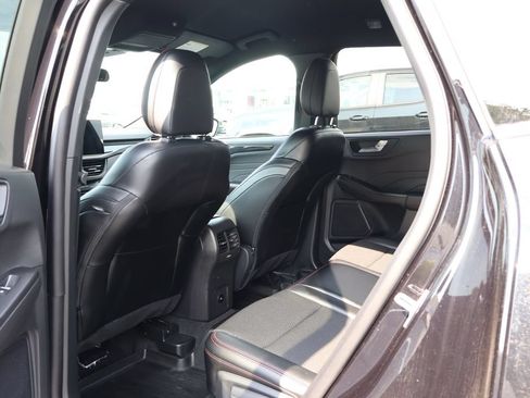 Used 2024 Ford Escape ST-Line w/ Tech Pack #1 AWD/4WD image 28