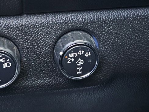 Used 2019 Chevrolet Colorado ZR2 AWD/4WD image 9