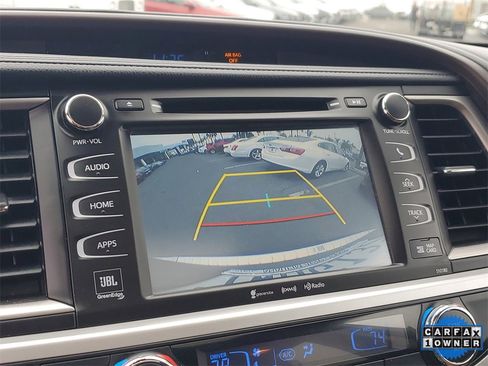 Used 2017 Toyota Highlander Limited image 31