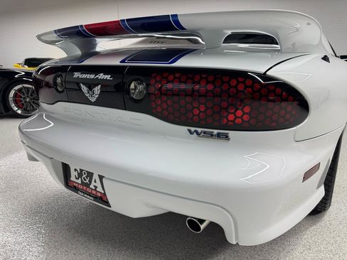 Used 1999 Pontiac Firebird Formula RWD image 36