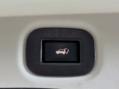 Used 2020 Nissan Rogue SL image 30