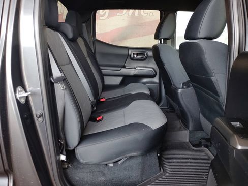 Used 2023 Toyota Tacoma TRD Sport AWD/4WD image 15