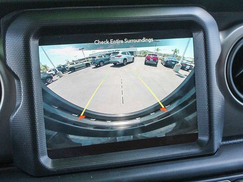 Used 2021 Jeep Wrangler Unlimited Sport AWD/4WD image 24