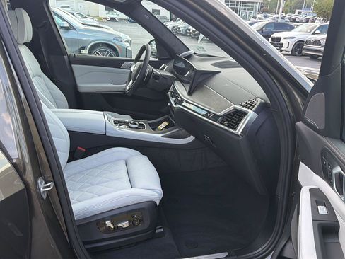 Used 2027 BMW X7 xDrive40i AWD/4WD image 15