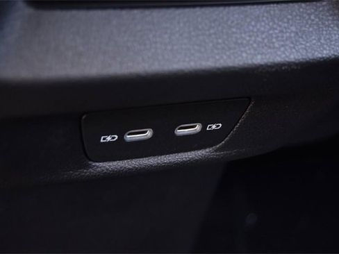 New 2026 Volkswagen Tiguan SE image 22