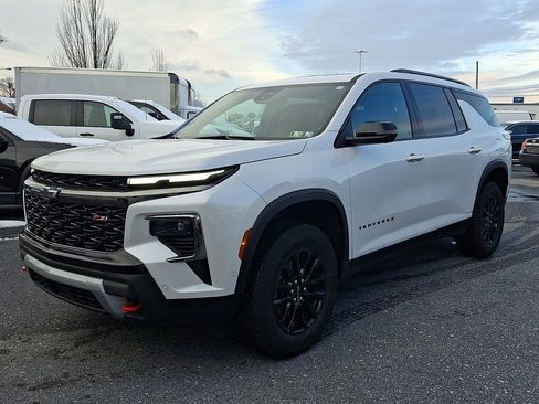 Certified 2024 Chevrolet Traverse Z71 w/ Enhanced Driving Package image 3