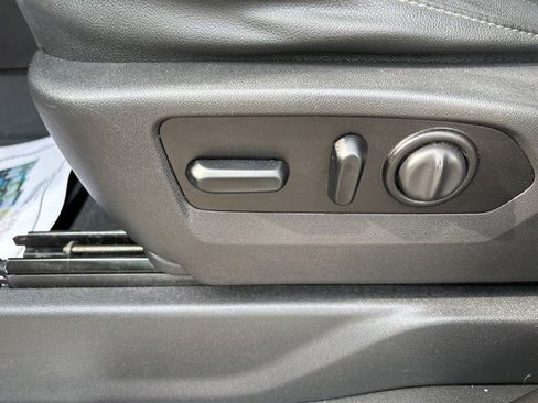 Used 2021 Chevrolet Silverado 1500 LT Trail Boss w/ Convenience Package II image 21