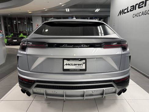 Used 2021 Lamborghini Urus image 4