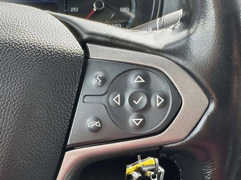 Used 2019 Chevrolet Colorado Z71 AWD/4WD image 27