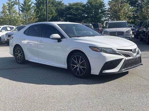 Used 2021 Toyota Camry SE FWD image 7